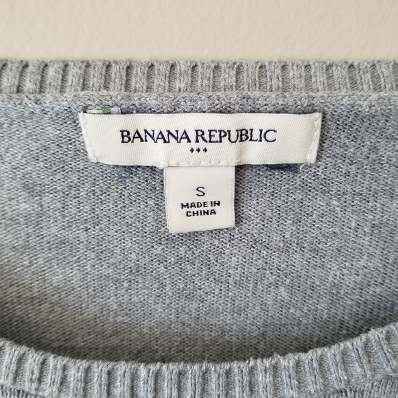 Banana Republic Factory Light Sweater - Picture 3 of 8